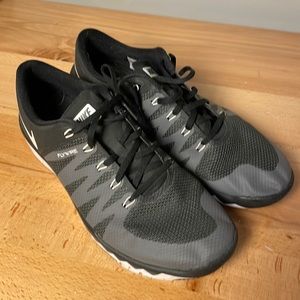 Nike Flywire Shoes Size 11.5